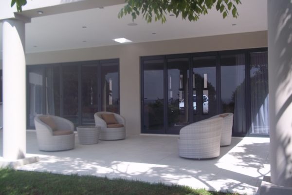 aluminum windows Aluminum doors
