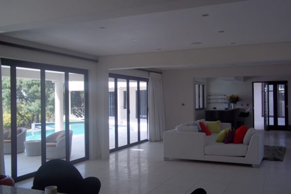 aluminum windows Aluminum doors