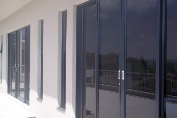 aluminum windows Aluminum doors