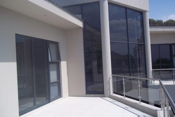 aluminum windows Aluminum doors