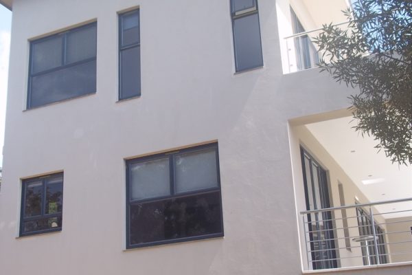 aluminum windows Aluminum doors