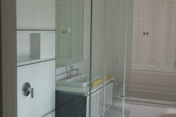 frameless showers