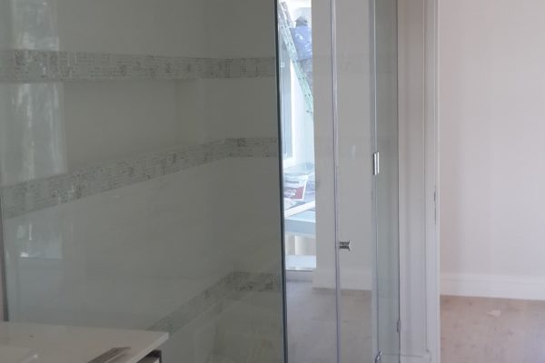 frameless showers