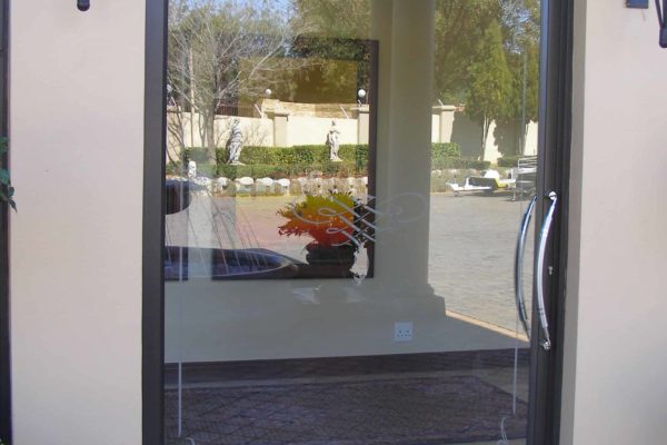 aluminum windows Aluminum doors
