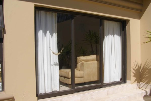 aluminum windows Aluminum doors