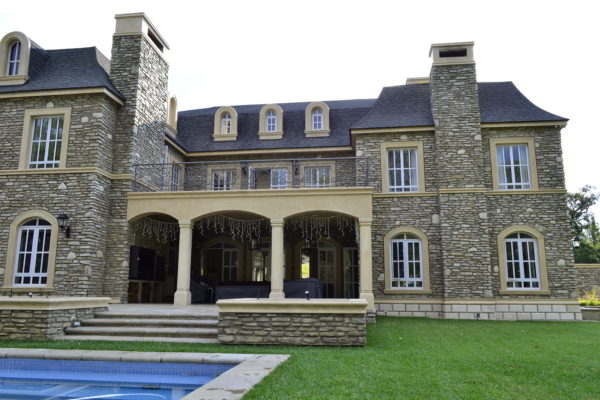 aluminum windows Aluminum doors