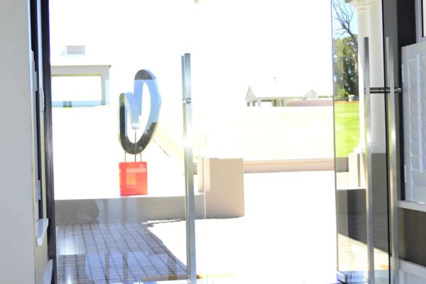 aluminum windows Aluminum doors