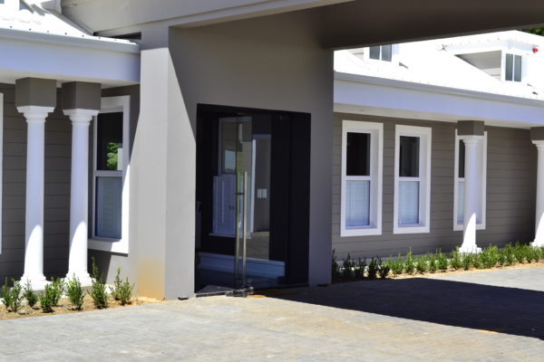 aluminum windows Aluminum doors