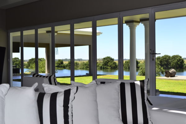 aluminum windows Aluminum doors