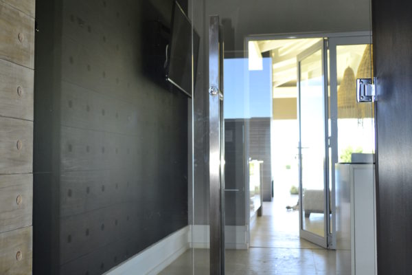 aluminum windows Aluminum doors