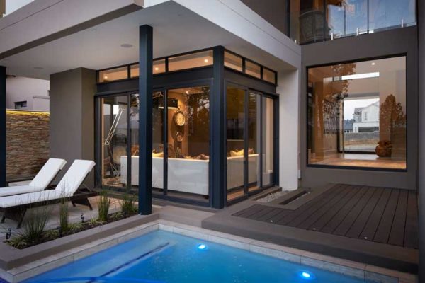 aluminum windows Aluminum doors