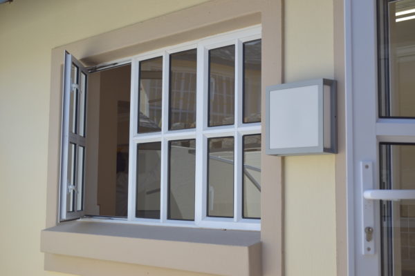 aluminum windows Aluminum doors