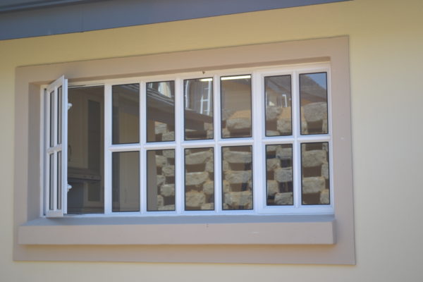 aluminum windows Aluminum doors