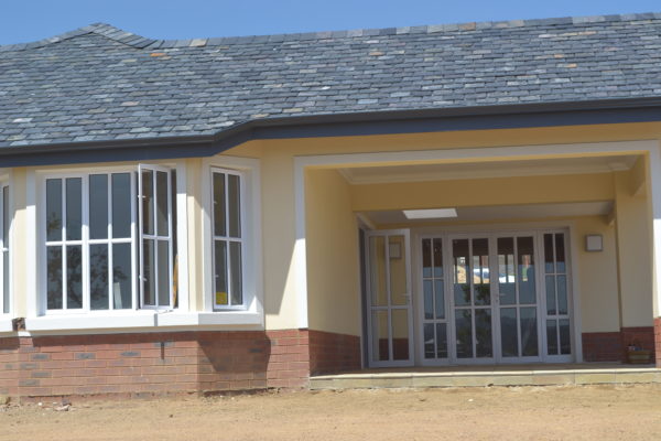 aluminum windows Aluminum doors