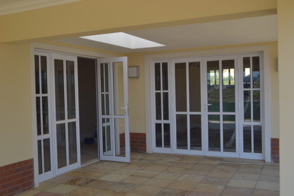 aluminum windows Aluminum doors