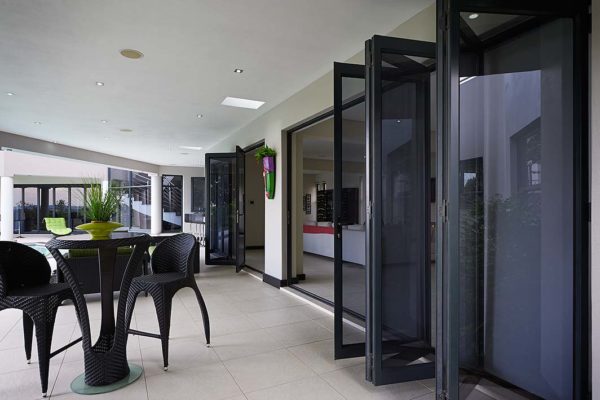 aluminum windows Aluminum doors