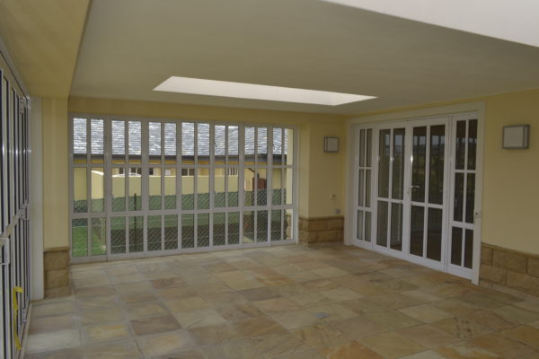 aluminum windows Aluminum doors