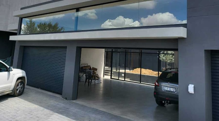 house-aluminium-windows-garage-window