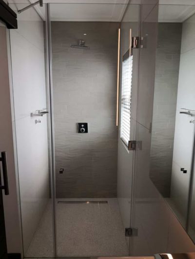 shower doors